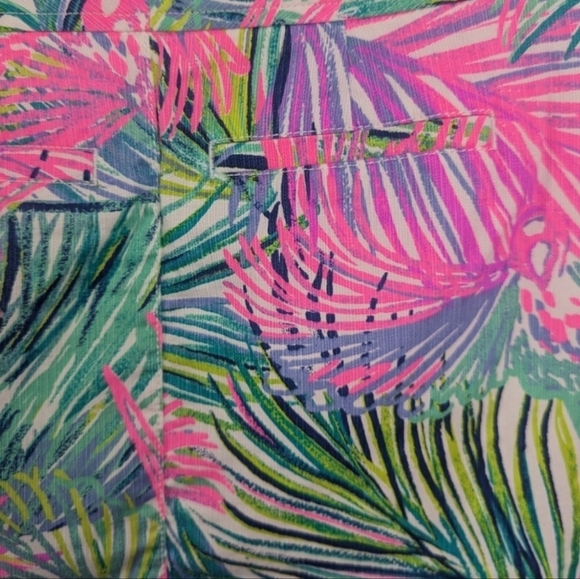 LILLY PULITZER MULTI SCARLET MACAW PRINT NICKI Cotton Flat Front Skort Size OO - Picture 9 of 15